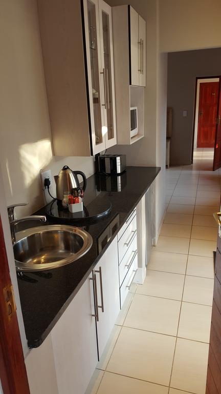 Casa Bianca Guest Lodge Hartbeespoort Room photo